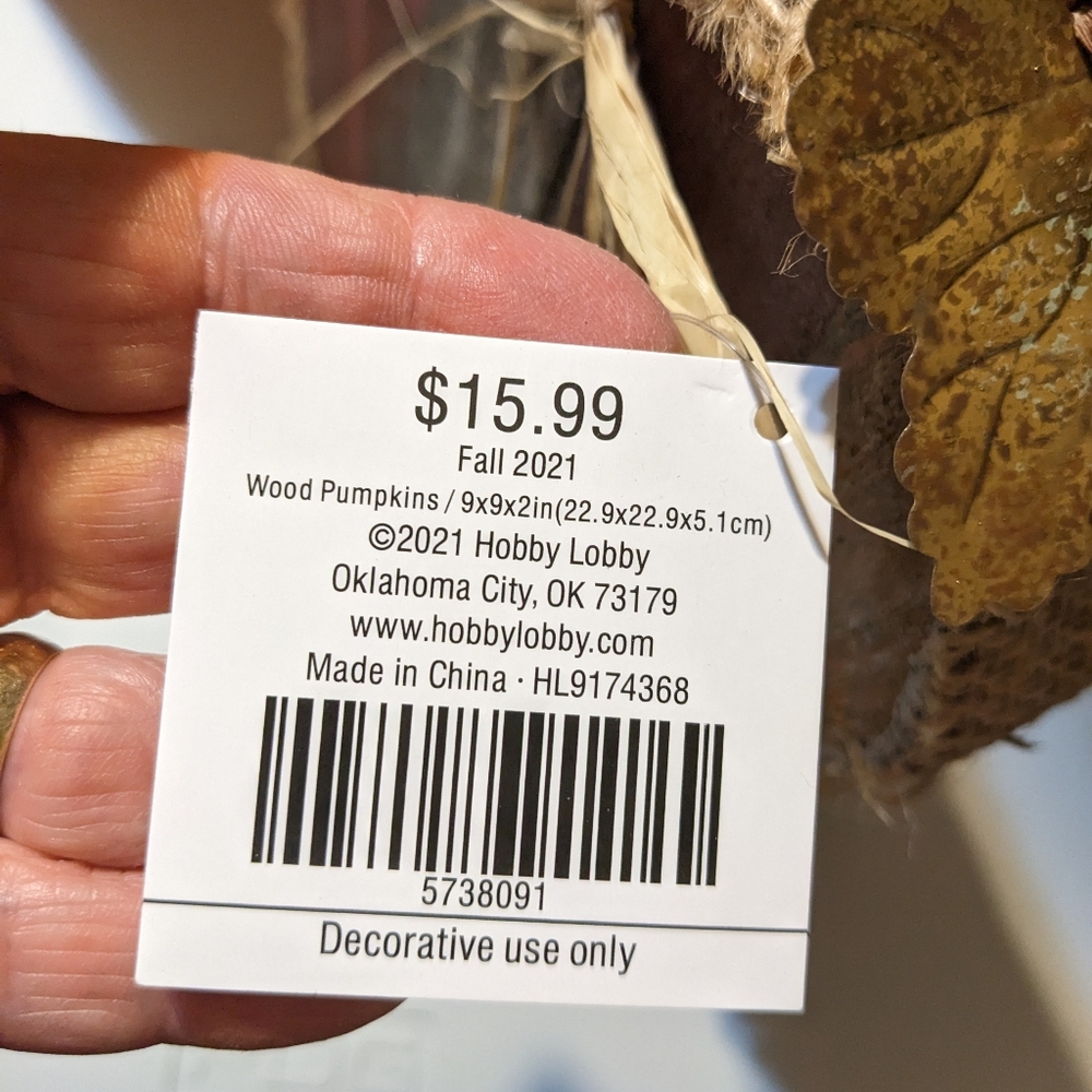 Box#5  🔥 5 For $35 🔥 Two Fall Decor Pumpkins - Picture 14 of 14